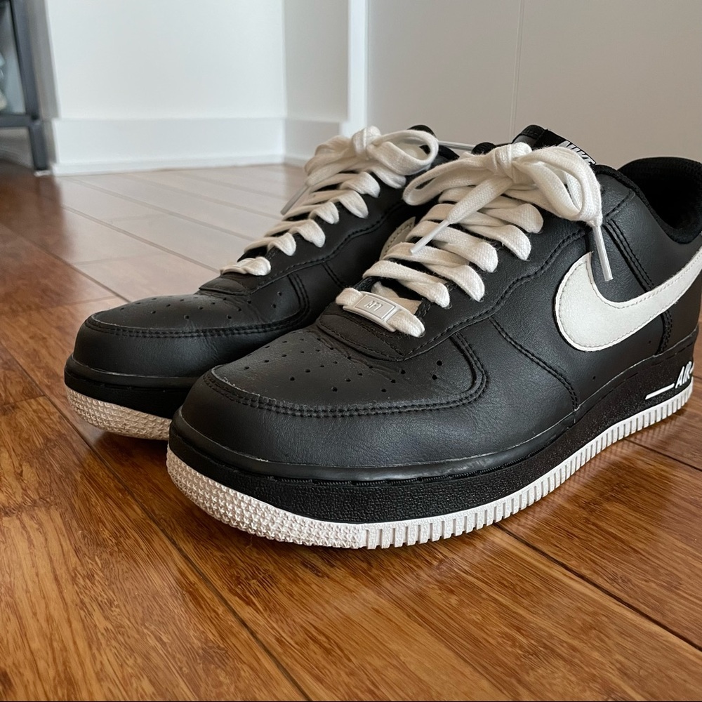 Nike Air Force Ones black & white